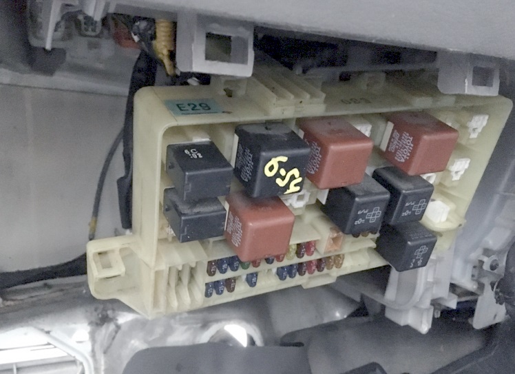 Fuse Box Toyota Dyna Tipe 1 Fisik