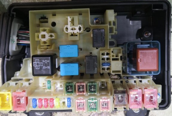 Fuse Box Toyota Dyna Di Luar Kabin